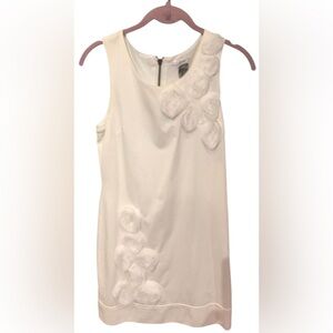 Esley Sz Small White Dress with Rosettes